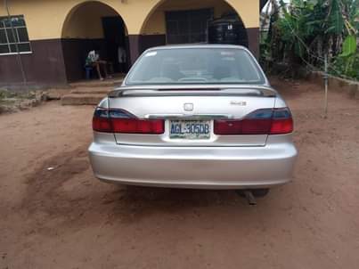 A picture of HONDA ACCORD 2000