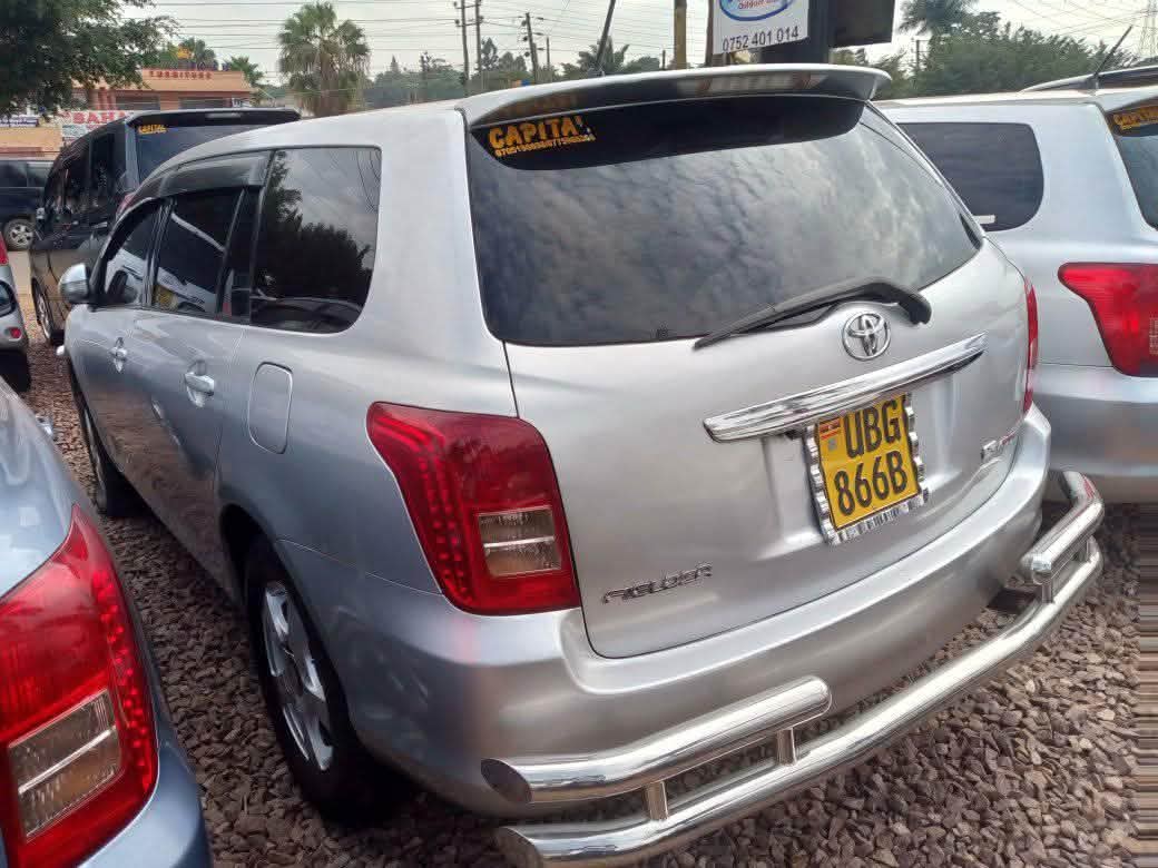 A picture of Toyota Fielder
