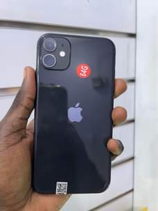 A picture of iPhone 11 clean like new 980k WhatsApp or call 0759979422
