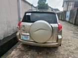 A picture of Belgium grade 08 Toyota RAV4 Untouched engine God gear Ac