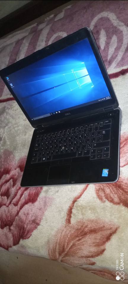 A picture of DELL latitude i5 at 380 000