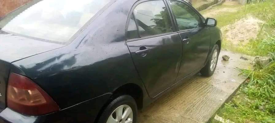 A picture of Toyota Corolla bank type engine and gear very good buy