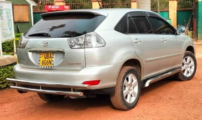 A picture of Toyota Harrier