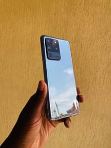 A picture of SAMSUNG S20 ULTRA AT 750K