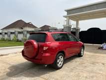 A picture of NEATLY USED TOYOTA RAV4 2007 MODEL PRICE 3 5M LOCATION