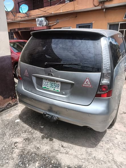 A picture of mitsubishi grandis