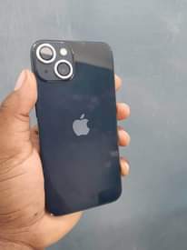 A picture of Iphone 13 plain