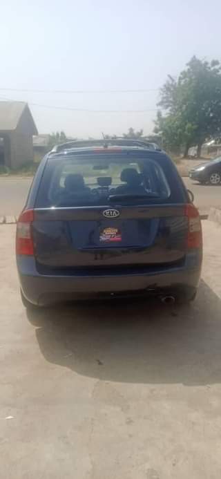 A picture of 2012 kia caren tokunbo standard