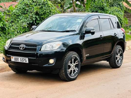 A picture of RAV4 2010 model 2.4vvti 4 4 54m Call me on