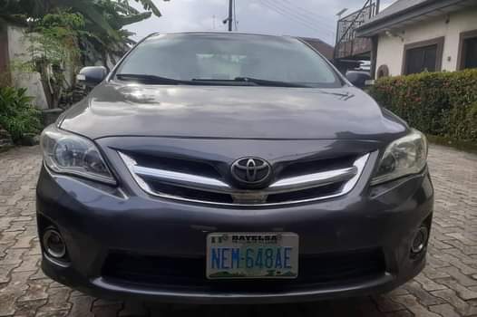 A picture of toyota Corolla model 2010 very sharp tt