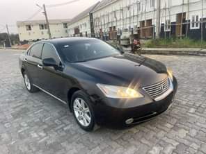 A picture of This is mint clean lexus Es350 2007 model pure first