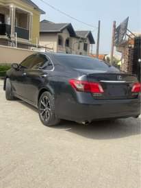 A picture of Lexus ES350