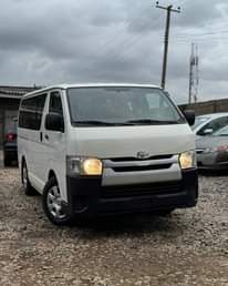 A picture of TOYOTA HIACE