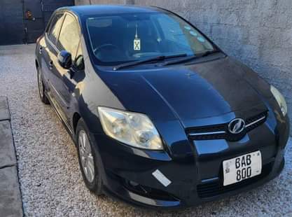 toyota auris