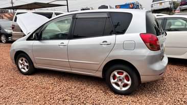 A picture of 2003 Toyota 2003