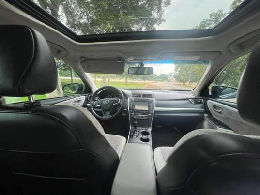 A picture of TOYOTA CAMRY XSE V6