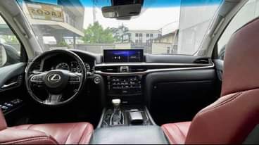 A picture of LX570 Toks 2017