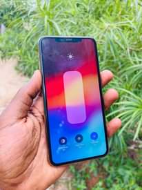 A picture of I PHONES