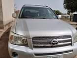 A picture of Toyota Highlander Limited Hybrid 2006. Nigerian used just as new.