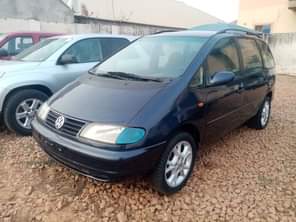 A picture of Clean used Volkswagen sharan 2004 model manual drive Price is