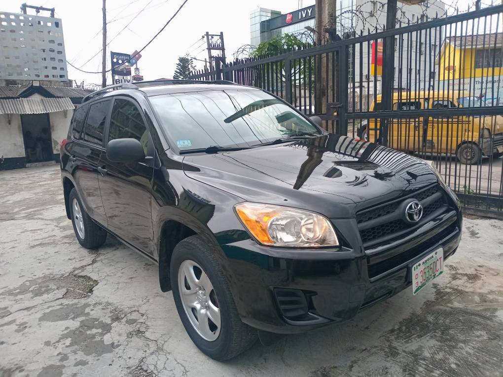 A picture of 2009 TOYOTA RAV4