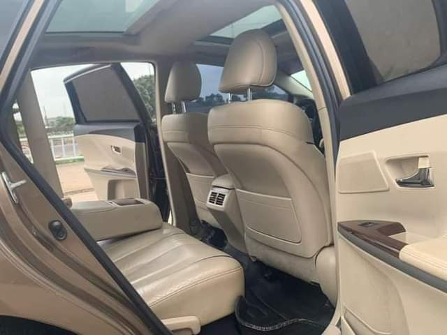 A picture of Toyota Venza 09061825415