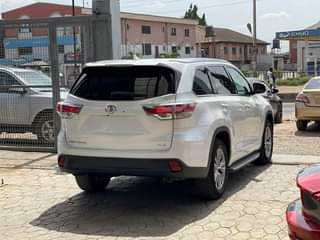 A picture of 2015 highlander xle