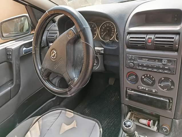 A picture of Opel Astra 2004