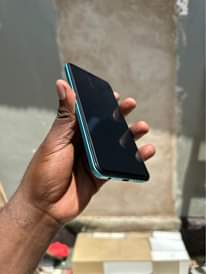 A picture of Infinix note 11 175 000 Tsh
