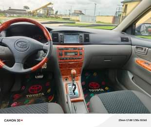 A picture of 2004 TOYOTA COROLLA