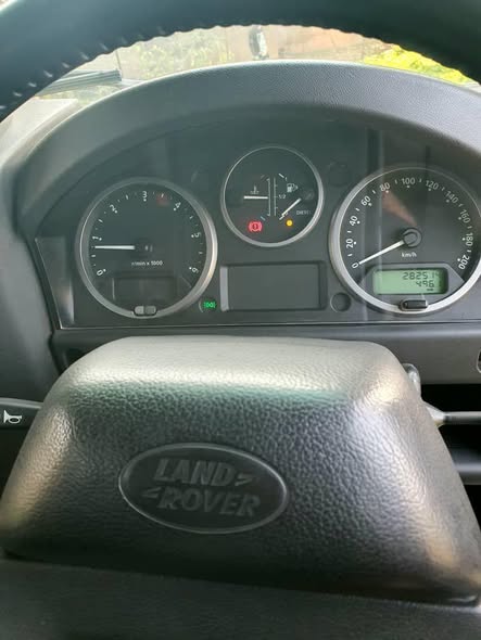 A picture of Land Rover defender 100m