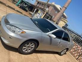 A picture of 2004 Toyota Camry