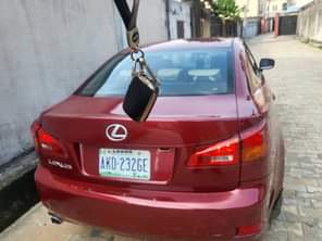 A picture of Belgium grade First flash 2007 model LEXUS IS250 Super sharp