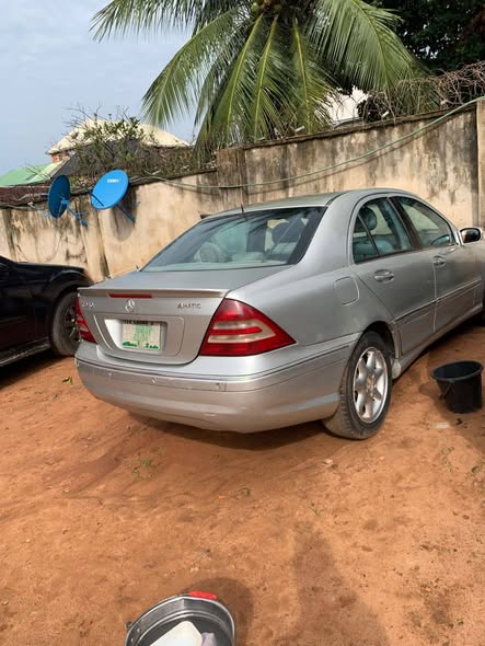 A picture of Mercedes Benz c320