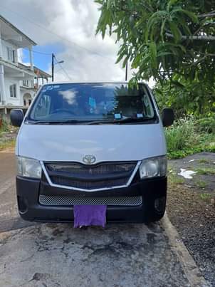 used toyota hiace