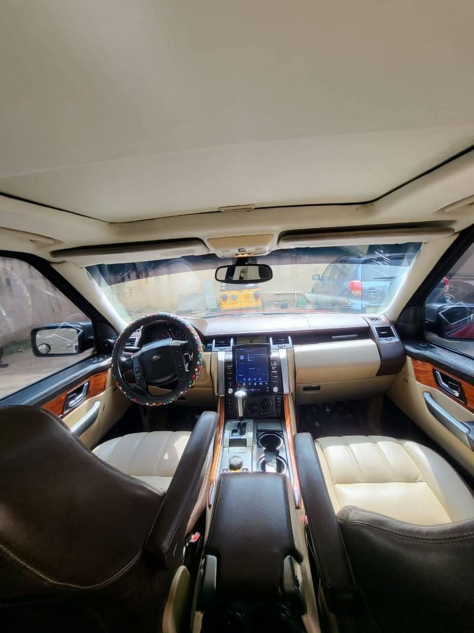 A picture of 2008 Range rover