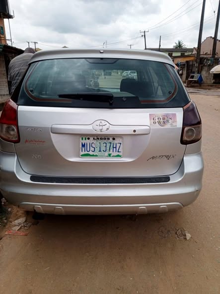 A picture of Toyota matrix