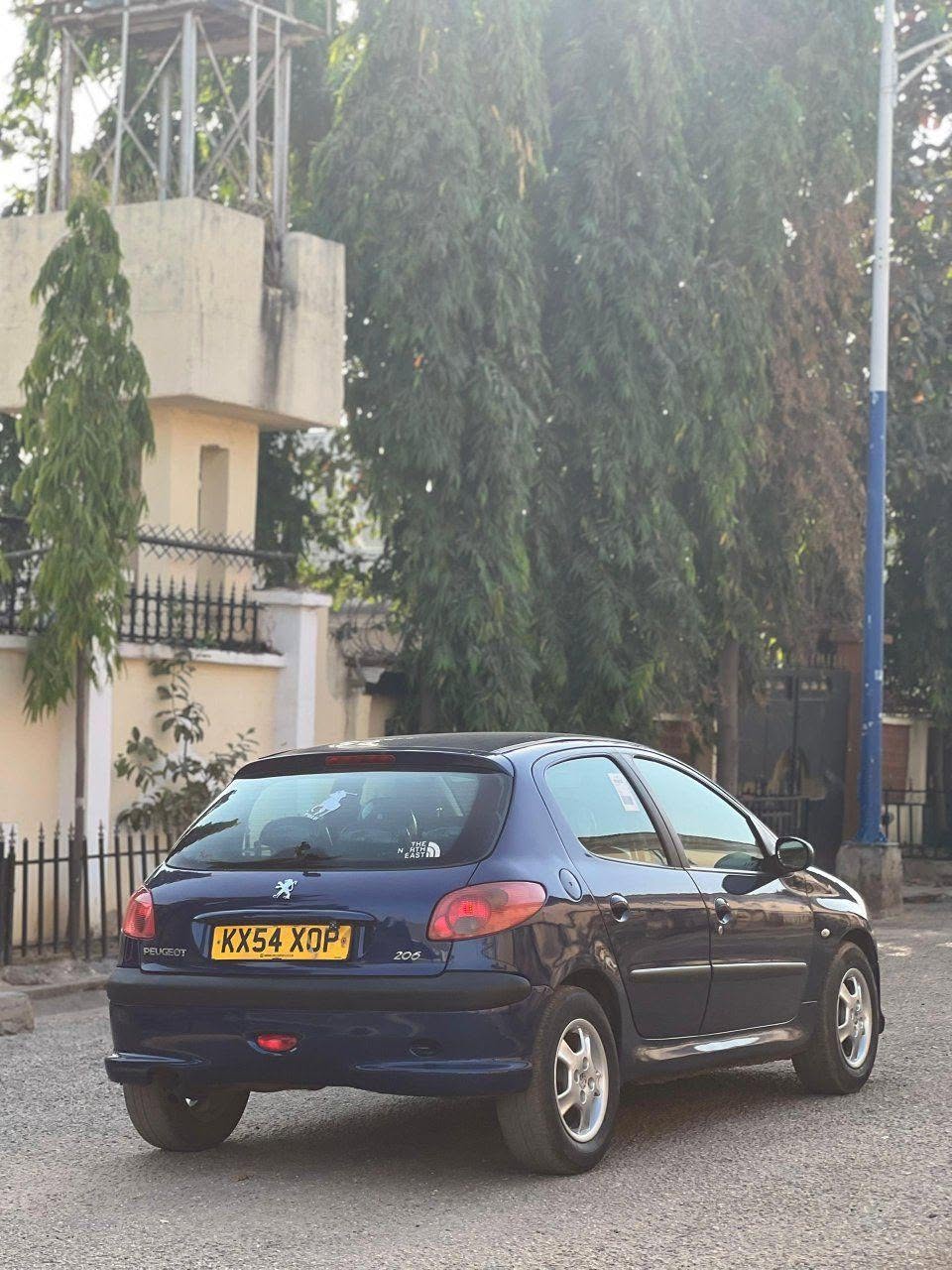 A picture of 2004 Peugeot 206 206