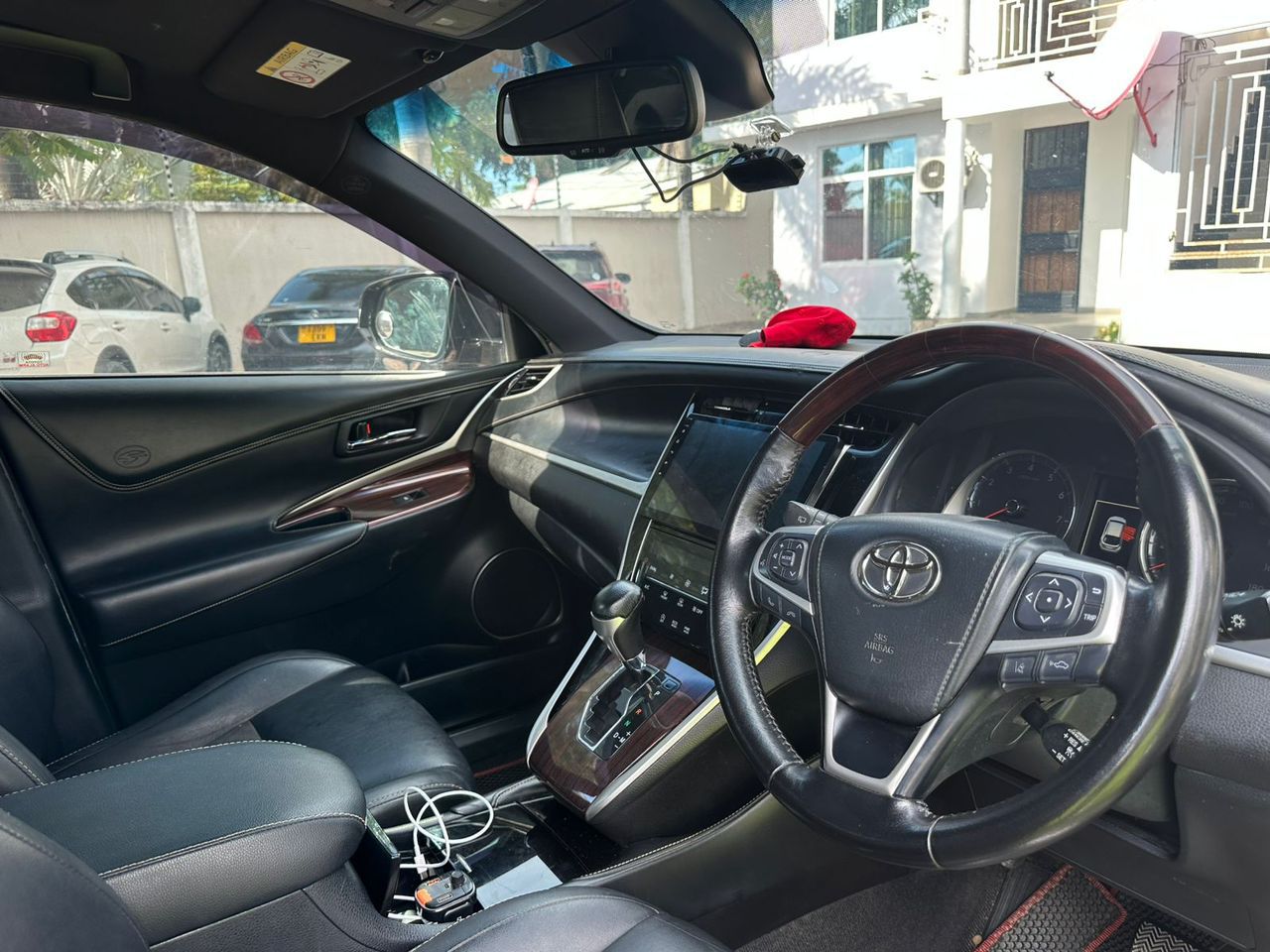 A picture of PRICE MILION 46 8 TSHS TOYOTA HARRIER NEW MODEL EPG