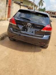 A picture of Venza 2010 Untouched engine and gear Neat body and interior