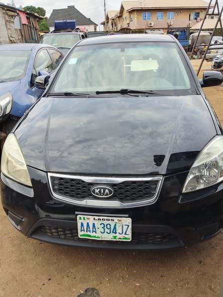 A picture of Kia Rio 2007 model