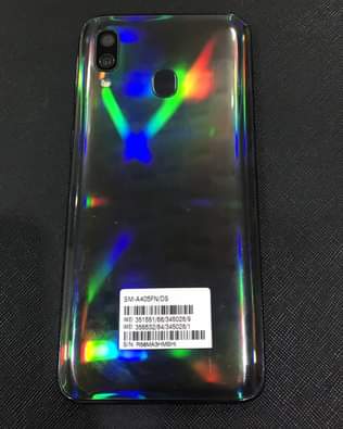 A picture of This Samsung galaxy a40