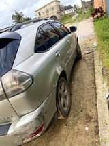 A picture of Neatly used Lexus Rx 330 2006 for sale Engine 100