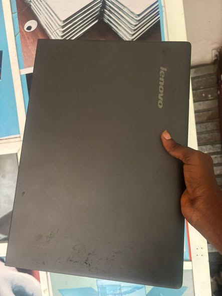 A picture of UK used corei3 Lenovo laptop 5th Gen