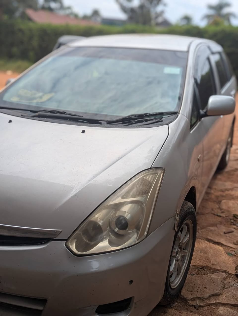 A picture of Toyota wish 2008