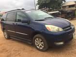 A picture of Toyota sienna