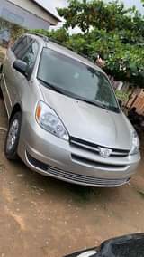 A picture of Dealer s deal Toyota sienna 2005 toks total accident free