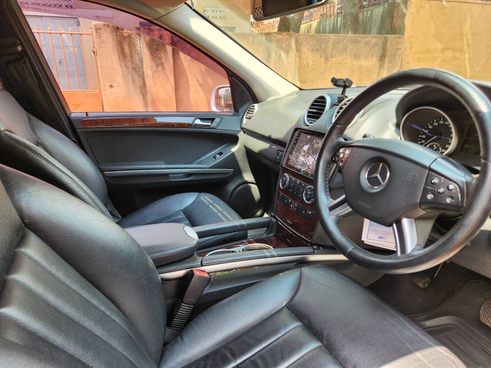 A picture of Mercedes Benz ML350 4MATIC 45m Call 0743795001 0726057699
