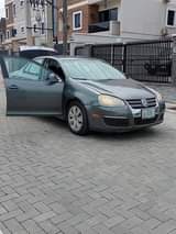 A picture of Volkswagen Jetta 07 08 first body first. User