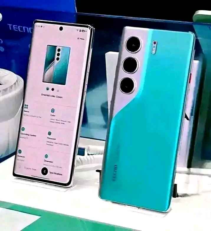 A picture of CURVED SCREEN EDGE WITH ARTIFICIAL INTELLIGENT AI TECNO CAMON 40
